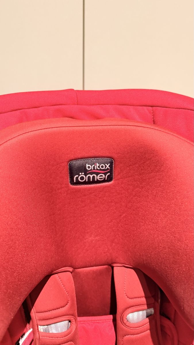 Britax Römer Seggiolini per auto: Britax Römer Autositz Top Zustand, Rot – Usato da Hagendorn venduto da VS0506 8