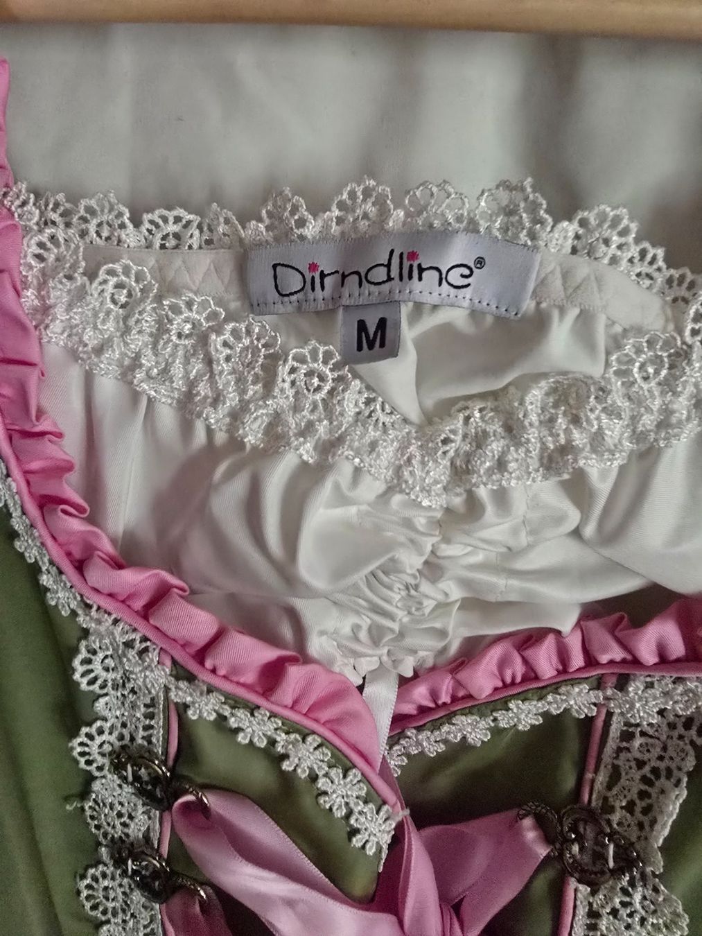Vestiti: Schönes Dirndl Gr. S von Dirndline – Usato da Reute AR venduto da angelflower 5
