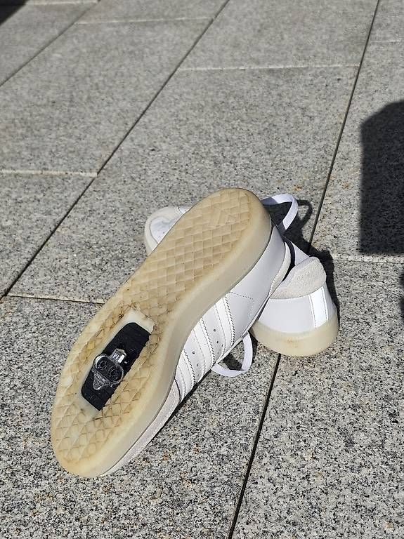 Adidas Scarpe da donna: Adidas Velosamba  Grösse 36 2/3 – Usato da engelberg venduto da hyperpiper