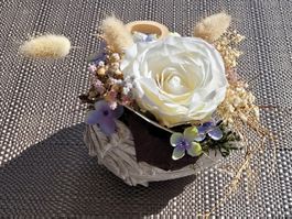 BLUMEN-DEKO: Rose mit Gräsern Kerze, neuwertig