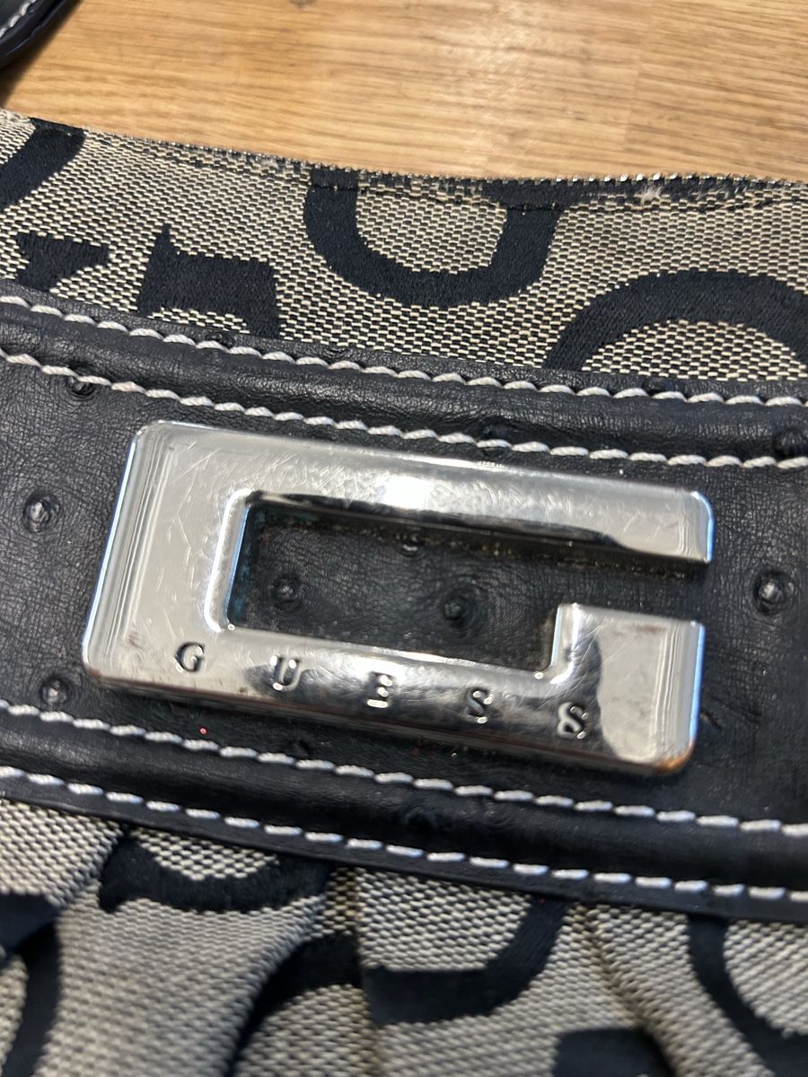 Guess Taschen für Damen: Guess handtasche y2k – Gebraucht aus Zürich von BashasBrockenhaus 1