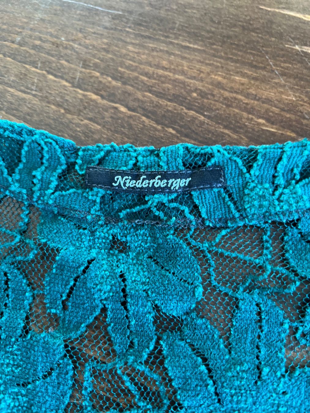 Niederberger Camicette: Niederberger, Grüne Bluse mit Spitze, Gr. 44 – Usato da Ebmatingen venduto da Mistelu 2