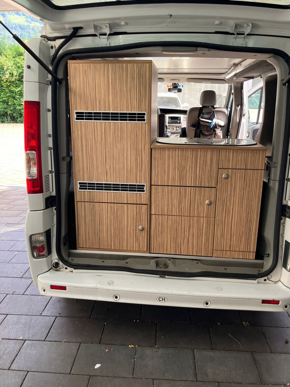 Renault Veicoli da campeggio: Renault Trafic 2.5dci Automat 7 Plätzer oder Camper MFK12.24 – Usato da Fischenthal venduto da inf_k2jf 8