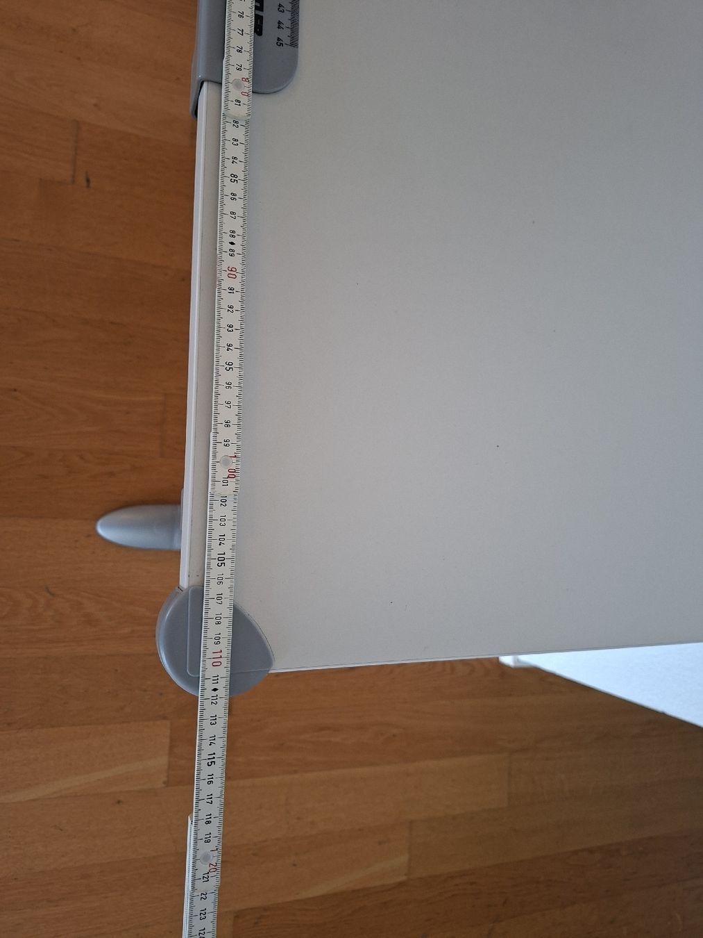 Schreibtische: Schreibtisch/ Pult Kinder – Gebraucht aus Hildisrieden von Letzi0 5