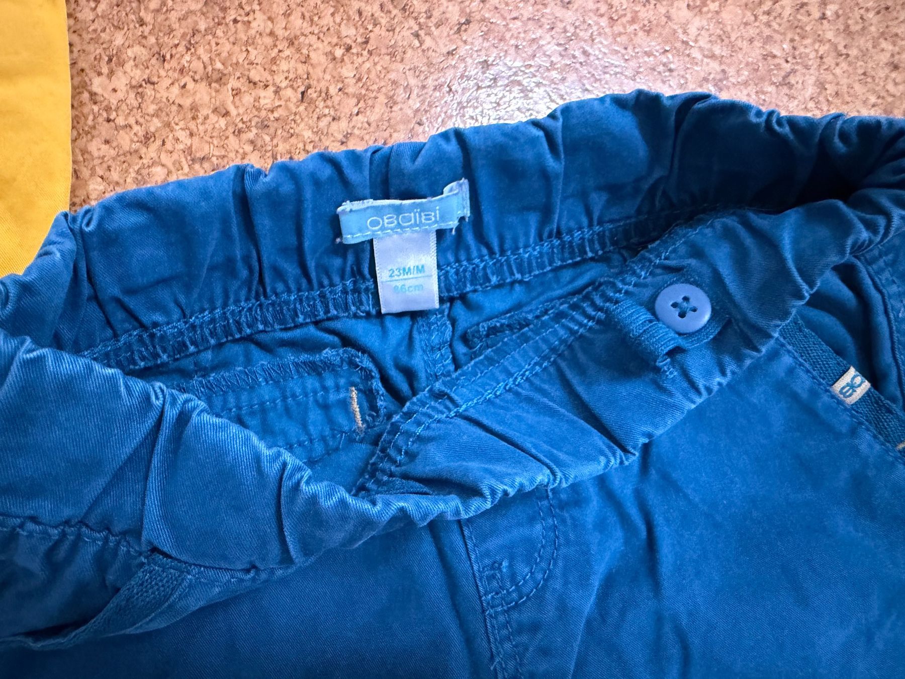 Okaidi Pantaloni: Set von 3 Kinderhose Obaïbi Gr.86 – Usato da Wettswil venduto da and_8vcp 2