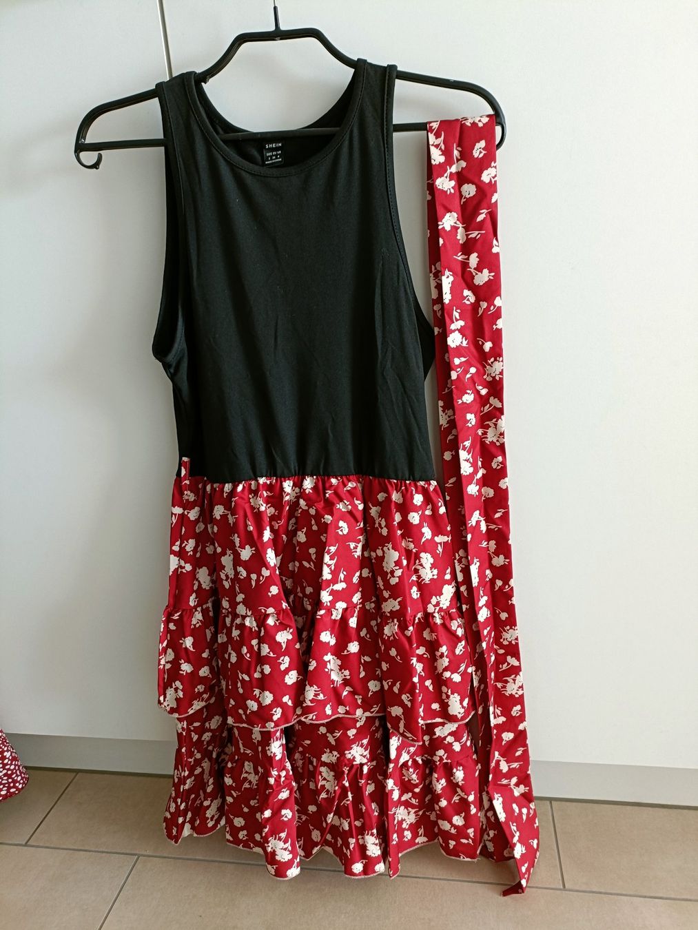 Robes: Sommerkleid - Grösse S – Neuf avec emballage d'origine à Rickenbach b. Wil par Beautiful.Things 3