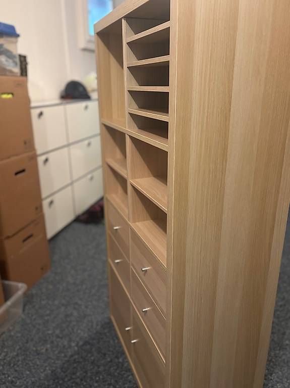 Scaffali: Ikea kallax 2x4 Eicheneffekt weiss lassiert – Usato da Belp venduto da Bruno7327 2