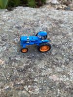 Modelltraktor von Schuco Ford, Minimodell für H0.