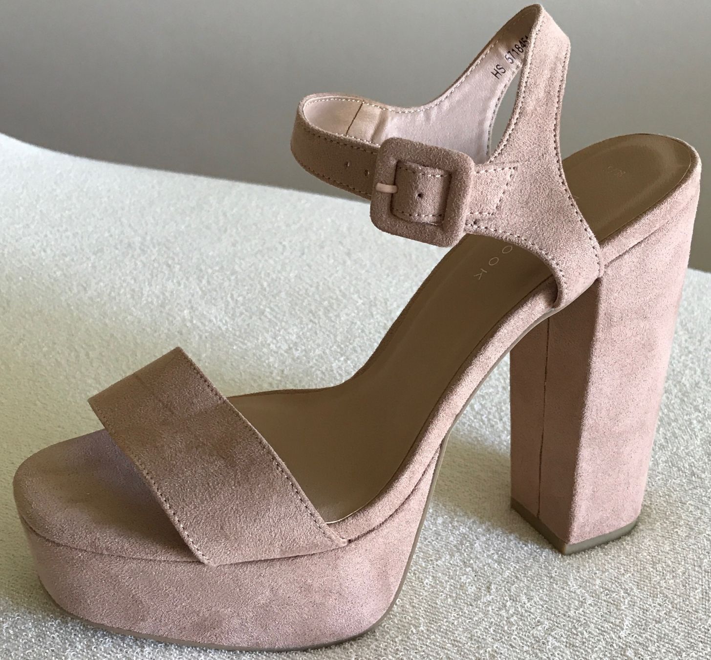 Scarpe da donna: High Heel Sandaletten – Nuovo (secondo la descrizione) da Dietikon venduto da na_129