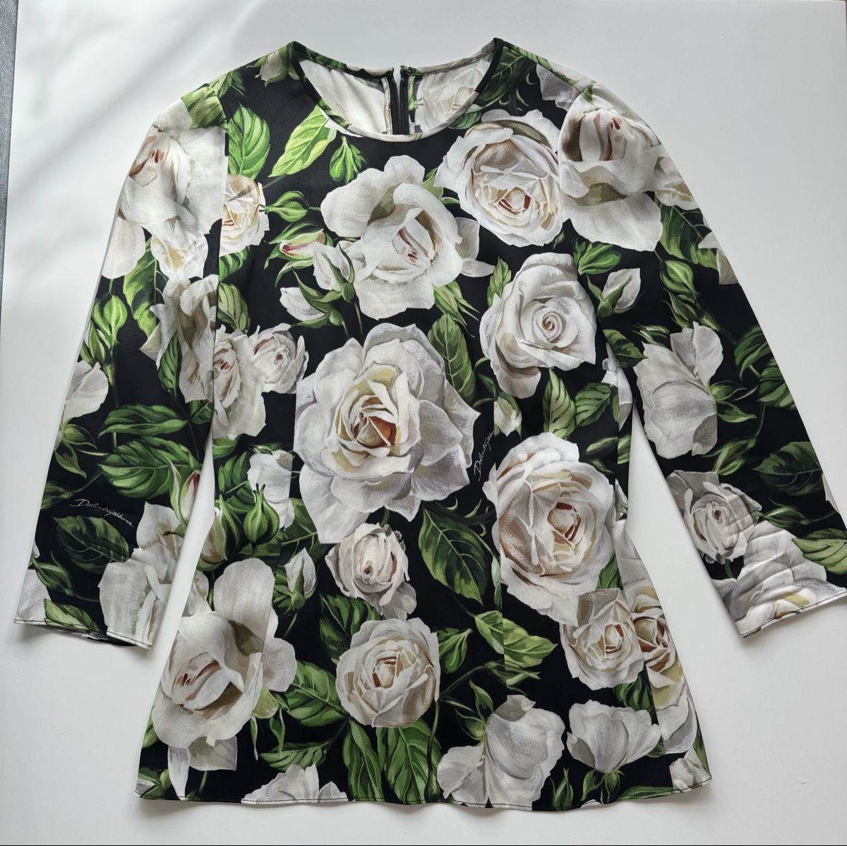 Dolce & Gabbana Camicette: Seidenbluse Dolce Gabbana – Nuovo (secondo la descrizione) da Rotkreuz venduto da Mini_mela33
