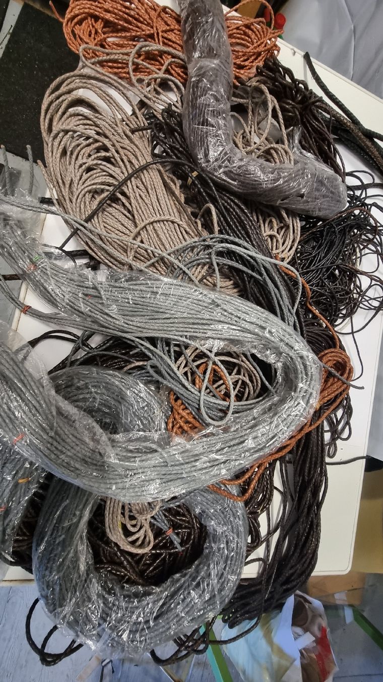 Kit bricolage: Lederkordeln zum Bastel oder Schmuck Lot1 – Nuovo (secondo la descrizione) da Beckenried venduto da Maya58 2