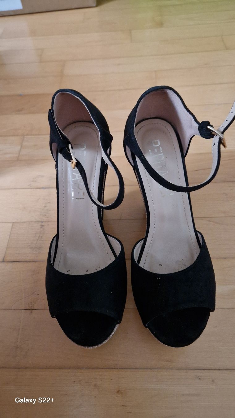 Scarpe da donna: Schuhe mit schwarzem Keil Größe 38 Piplar – Usato da Uetikon am See venduto da val_5xsw