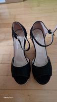 Schuhe mit schwarzem Keil Größe 38 Piplar
