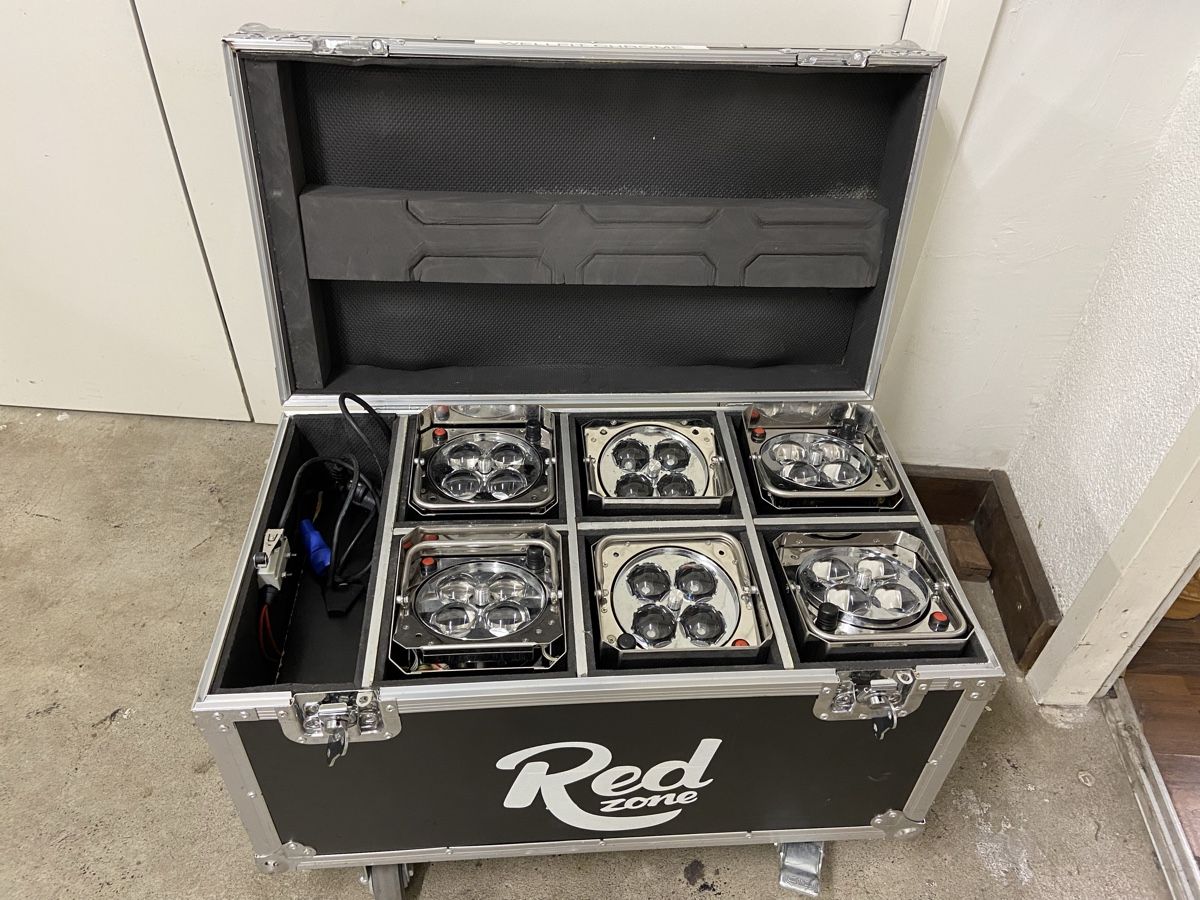 Lampes: Red Zone Scheinwerfer Set im Flightcase 6 Stk. gebraucht – D'occasion à Dietikon par brocki-eyra 7