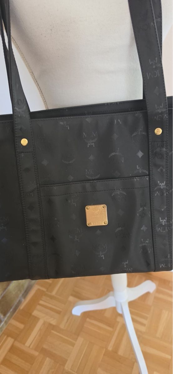Mcm Borse da donna: MCM Shopper, Schwarz, Top Zustand – Usato da St. Gallen venduto da mania03 4