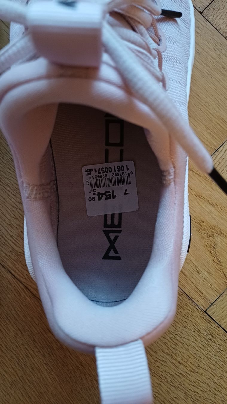 Nike Scarpe da donna: Nike FREE Performance neuves roses – Nuovo (secondo la descrizione) da Genève venduto da njia 2