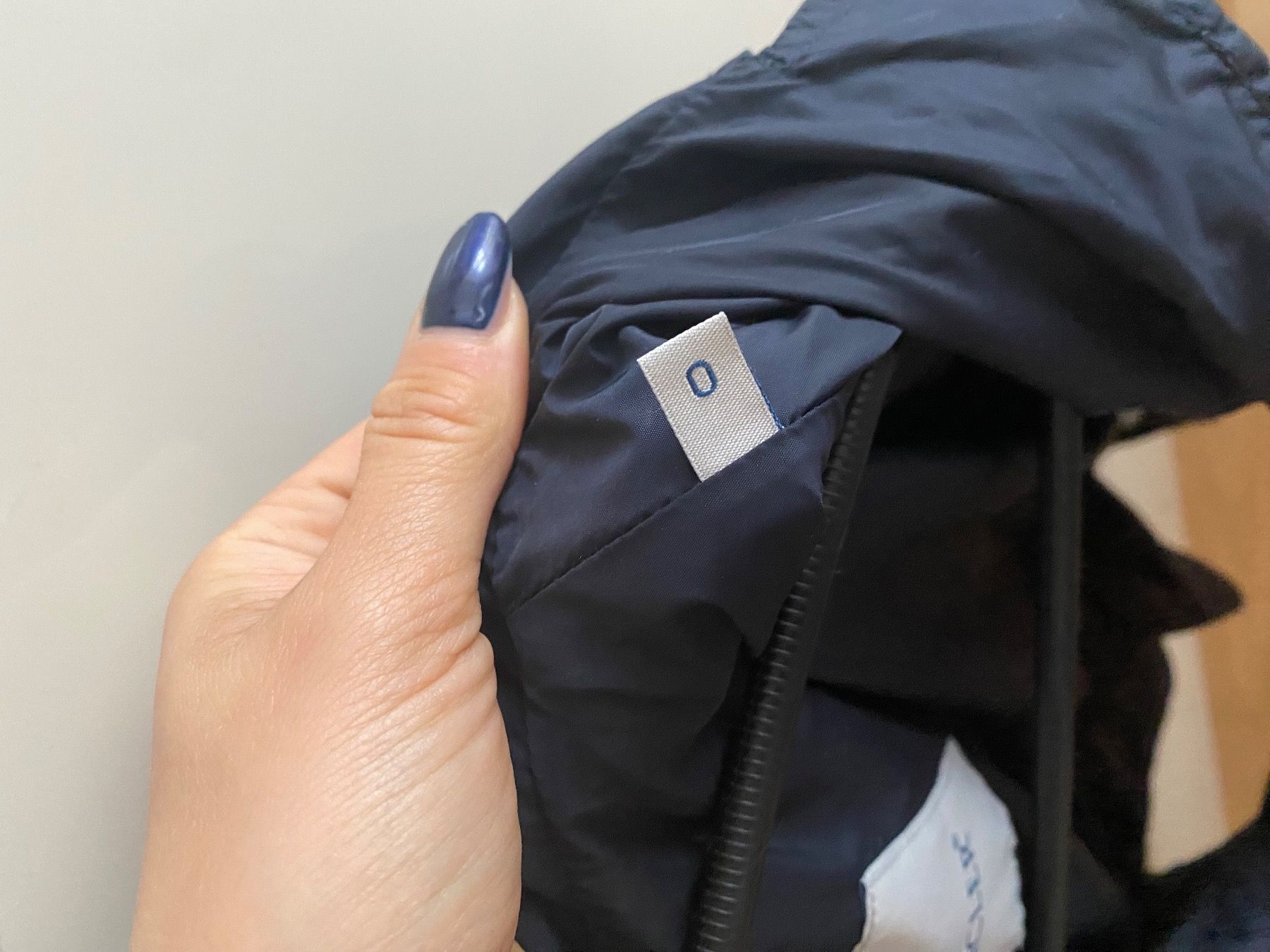 Moncler Giacche: Edle 100% original Moncler Regenjacke – Usato da Männedorf venduto da Cosmo11 3