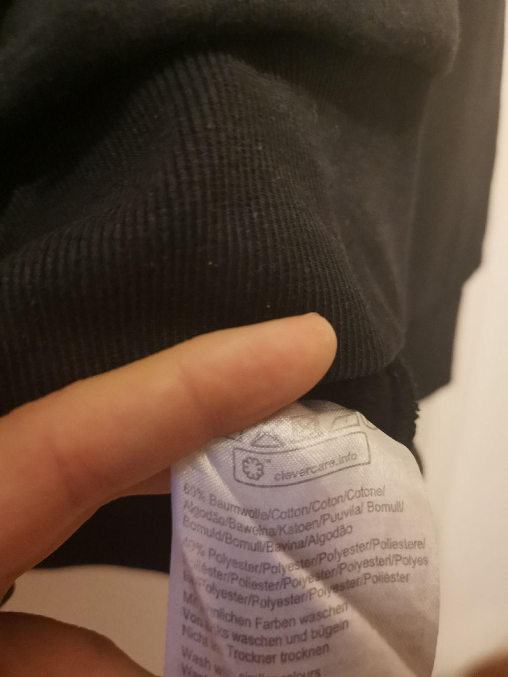 Maglioni & Felpe: INDICODE Herren Kapuzenpullover Grösse L schwarz – Usato da Gelfingen venduto da Meierbeat 3