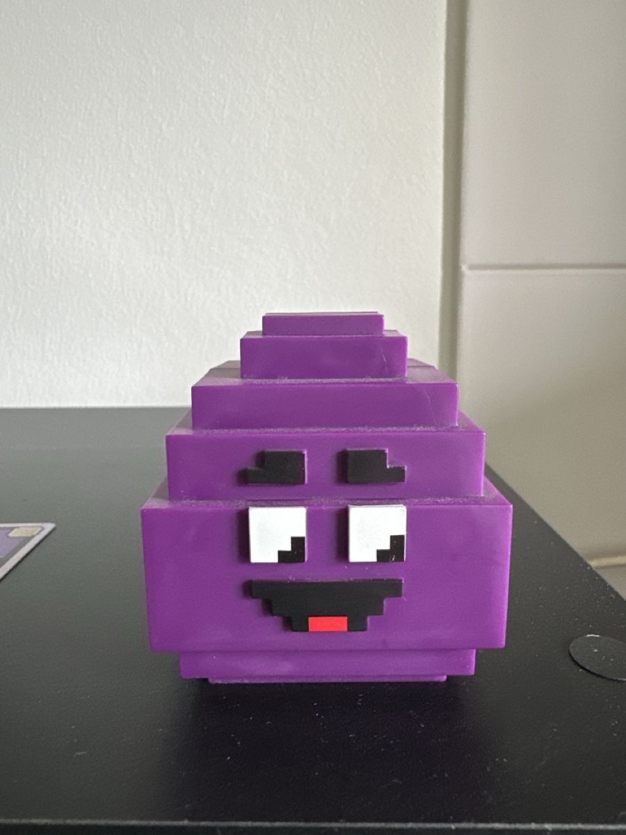 Mc Donald's Figuren: McDonaldsXMinecraft Grimace egg – Neu und originalverpackt aus Basel von _crisou_ 2