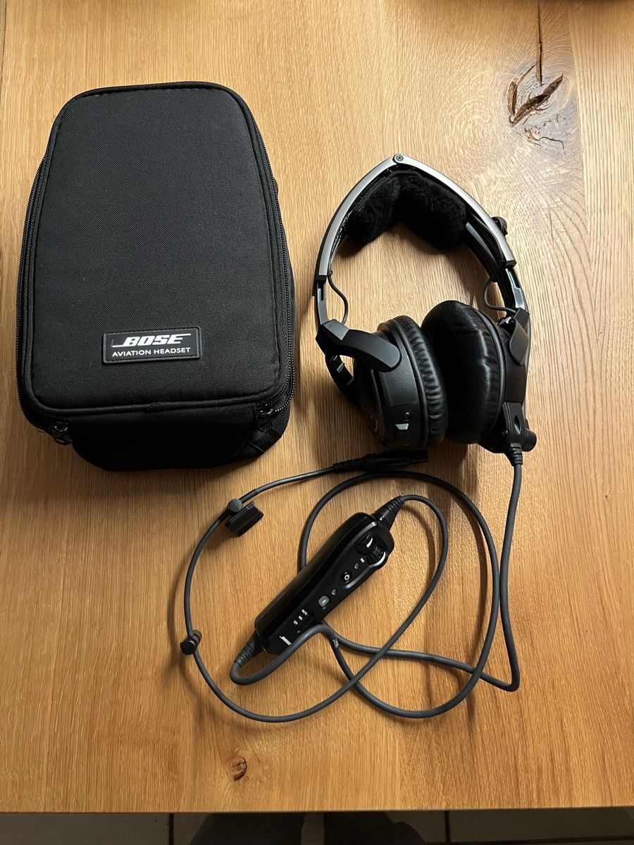 Bose Kopfhörer: Bose A20 Aviation Headset LEMO-Stecker mit Etui gebraucht – Gebraucht aus Herzogenbuchsee von Suppenkelle64