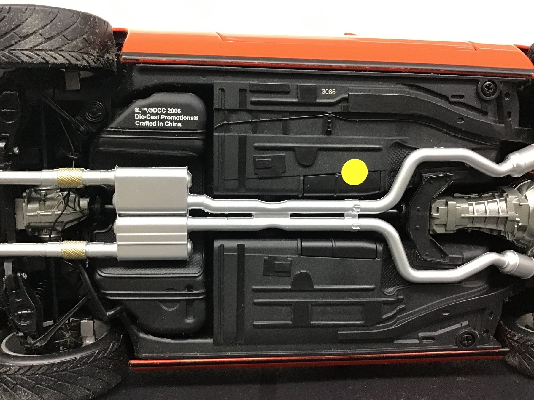 Dodge Modellautos: Dodge Challenger Modellauto, Sammlerstück, 1:18 – Gebraucht aus Männedorf von Spezial-Modelle 4