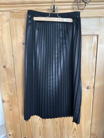 SISLEY Rock Falten schwarz Grösse XS-S neu