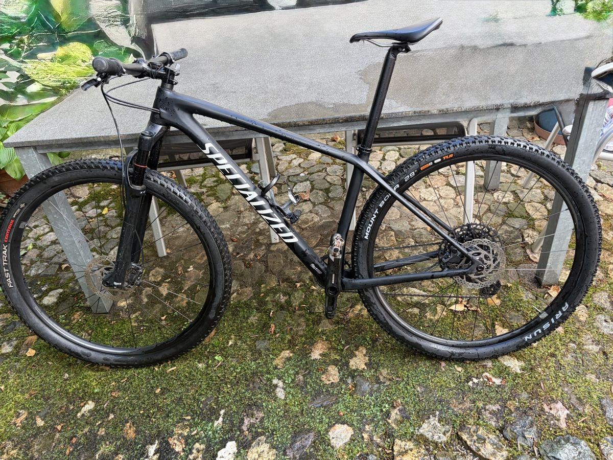 Specialized Biciclette: VTT Specialized Epic Hardtail Carbon Schwarz – Usato da Basel venduto da jul_m66m
