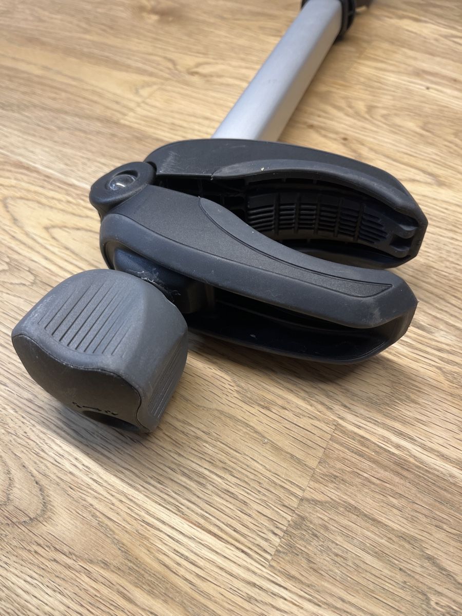 Thule Supporti per biciclette: Thule Bike Arm Holder Medium L=302 – Nuovo (secondo la descrizione) da Bösingen venduto da Mike2058blau 2