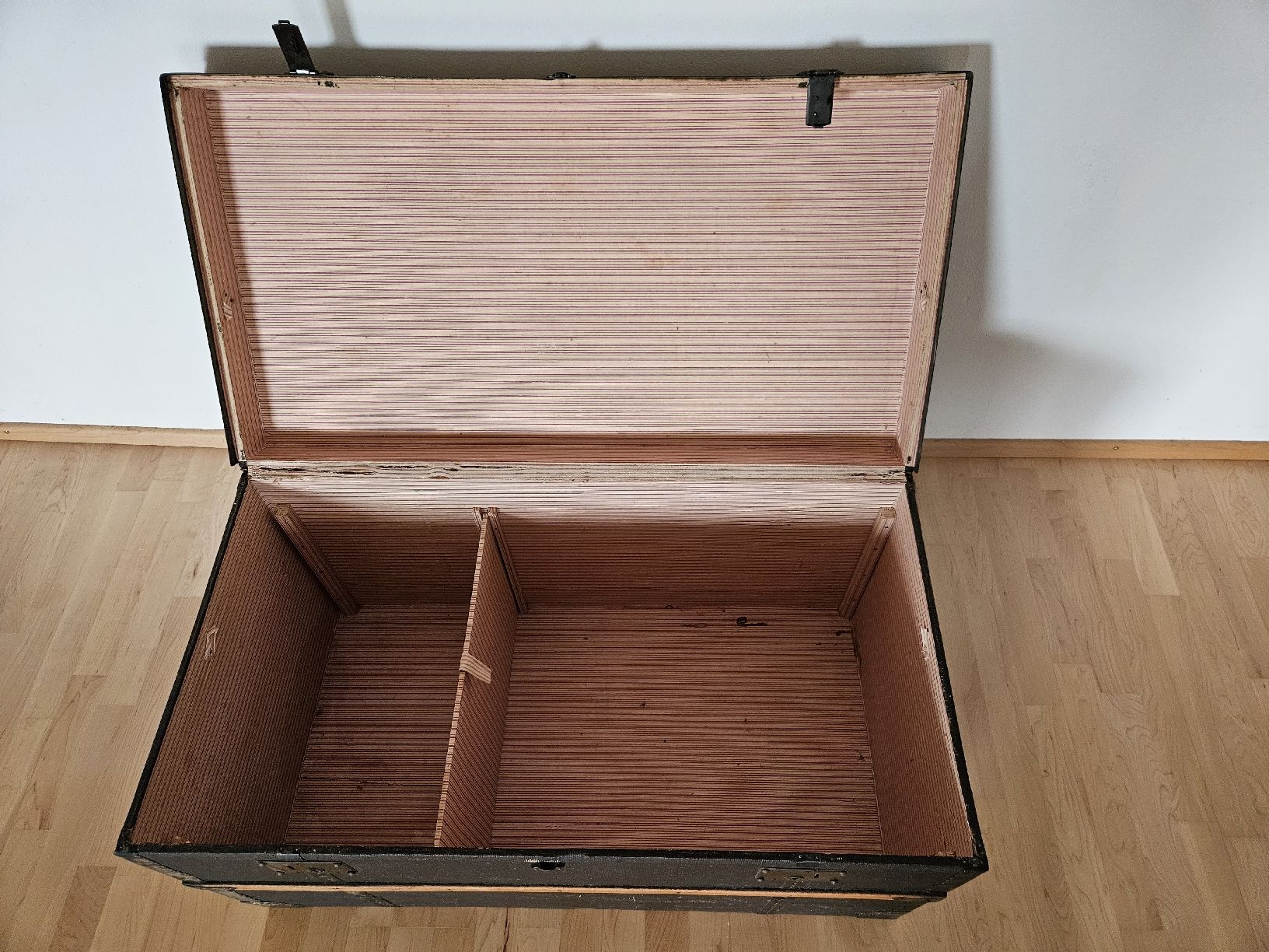 Coffres: Antike Truhe, Masse 95x52x50cm  – D'occasion à Zürich par Pazzenreich 3