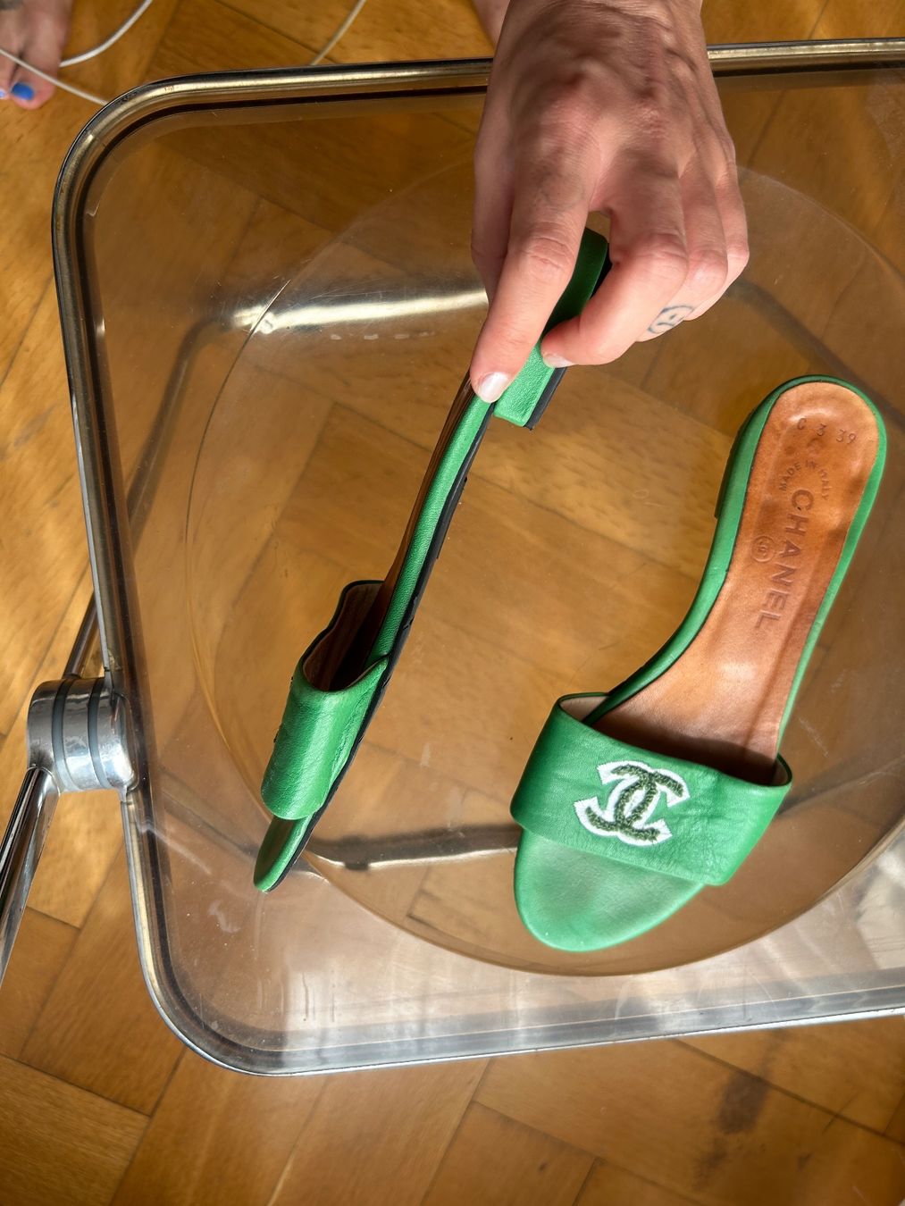 Chanel Damenschuhe: green vintage chanel slides – Gebraucht aus basel von wastedworld 6