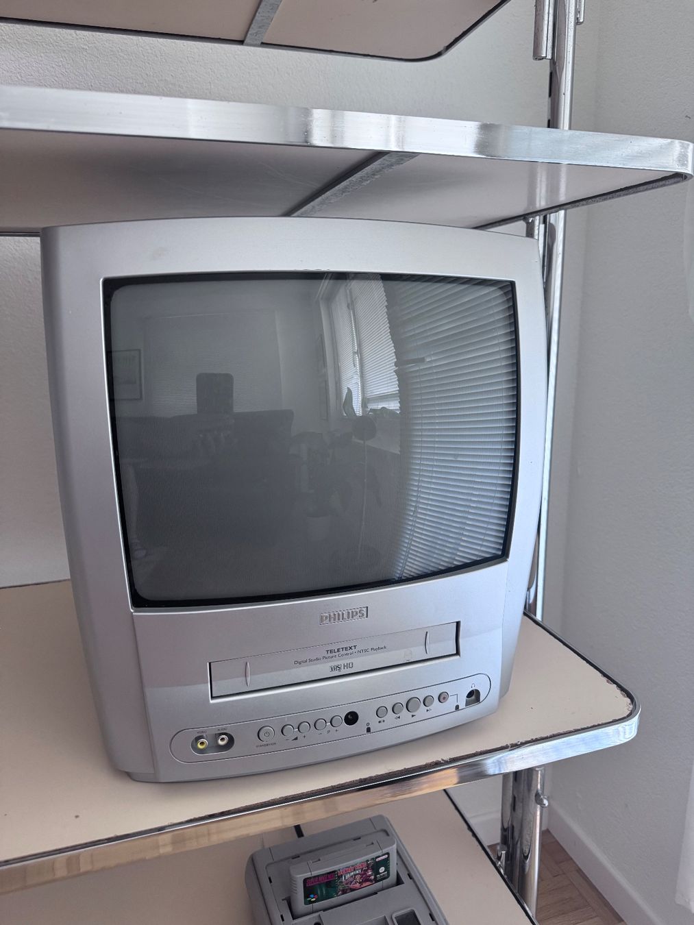 Philips Televisori: Philips Röhrenfernseher 35cm Diagonale – Usato da Au ZH venduto da mic_6225
