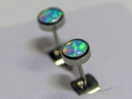 Ohrsteker aus Titanium mit Opal
