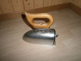 antikes Bügeleisen