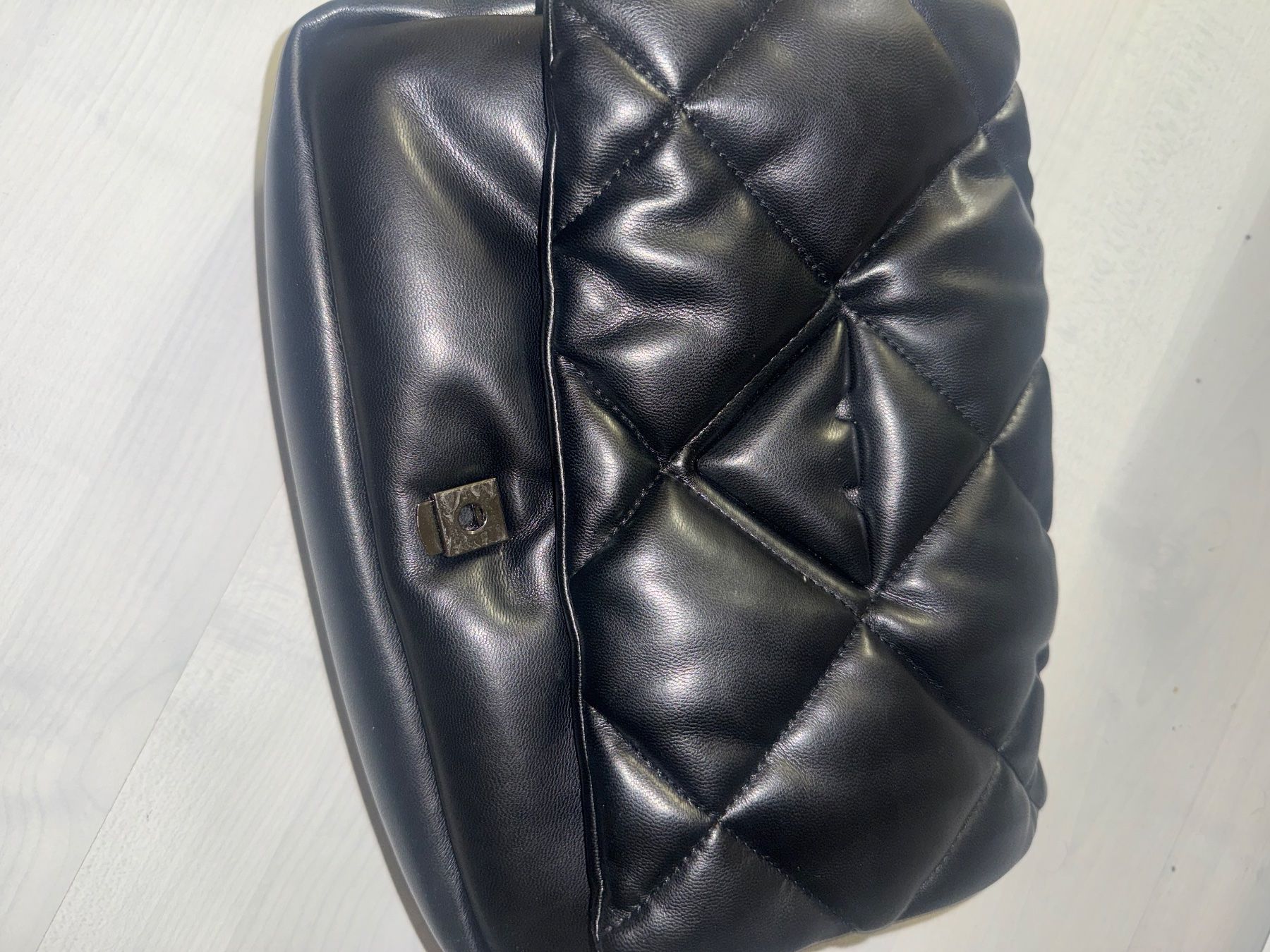 Armani Borse da donna: Emporio Armani  Tasche – Usato da Luzern venduto da mou_k6dh 1