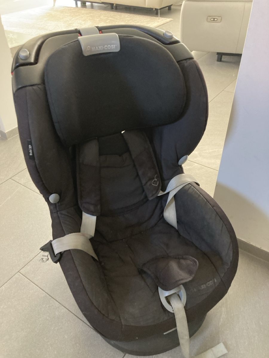 Maxi-Cosi Auto-Kindersitze: Maxi Cosi Kindersitz – Gebraucht aus Niederuzwil von raf_6vws