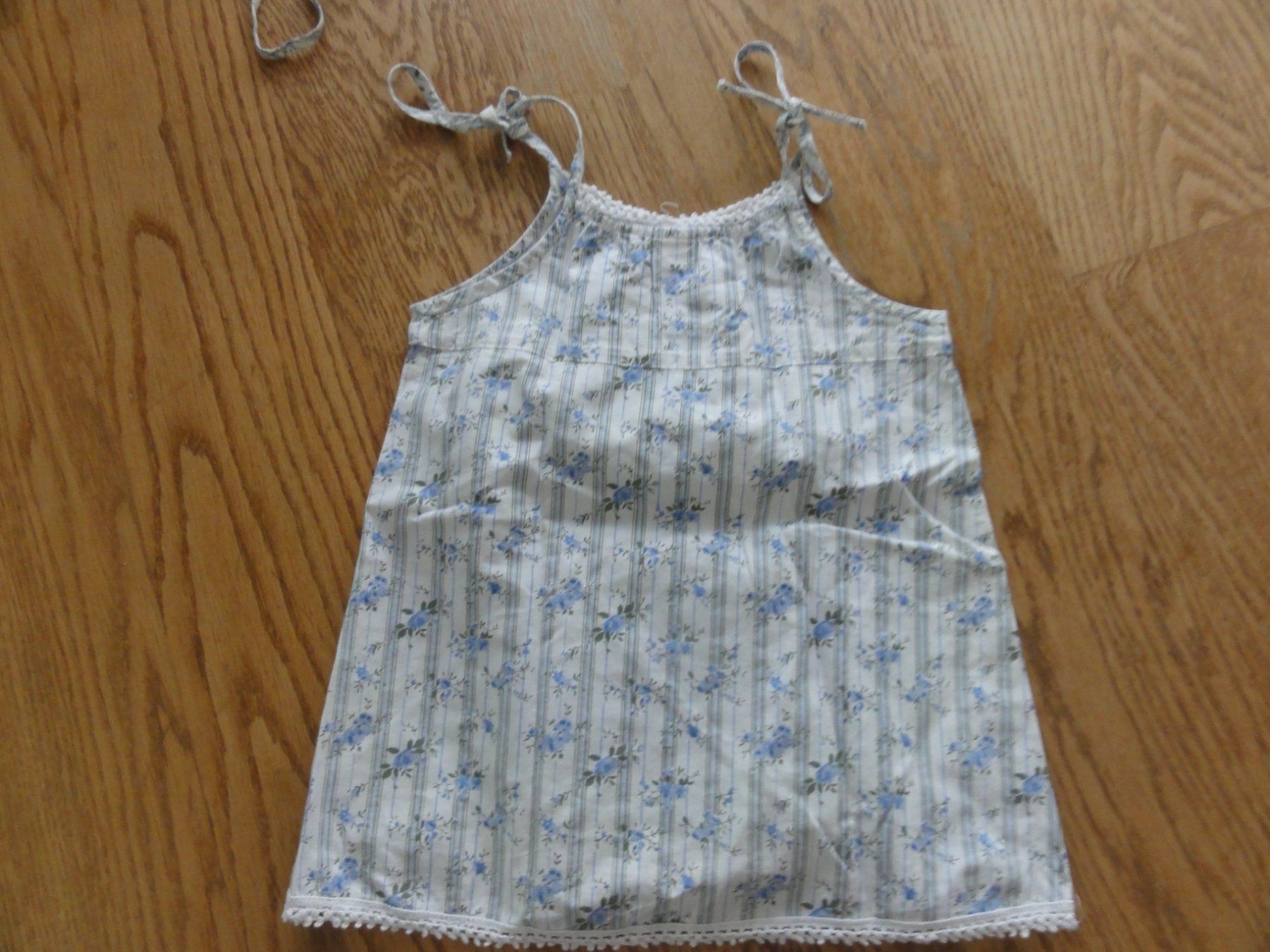 Vestiti & Gonne: Sommer-Röckli mit Kopftüchlein, Gr. 80 – Usato da Riedholz venduto da Taweva 2