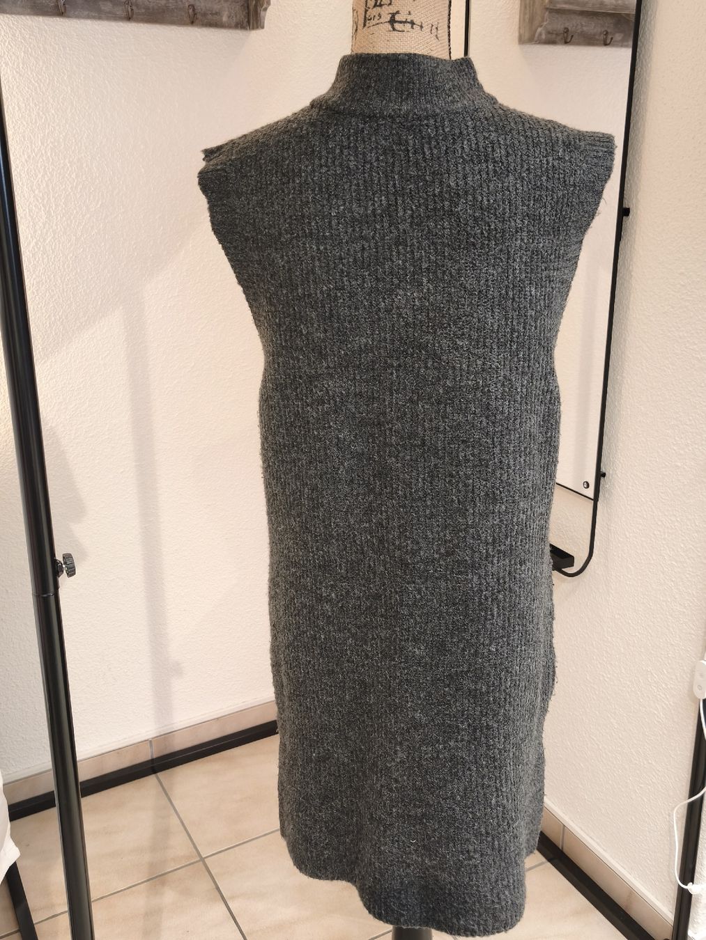 Vestiti: Strick Kleid Chicorée grau Grobstrick Grösse L – Usato da Emmetten venduto da SecondhandSiska 2