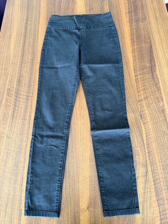 Pieces Schwarze High Waist Jeans, Gr. M Top Zustand