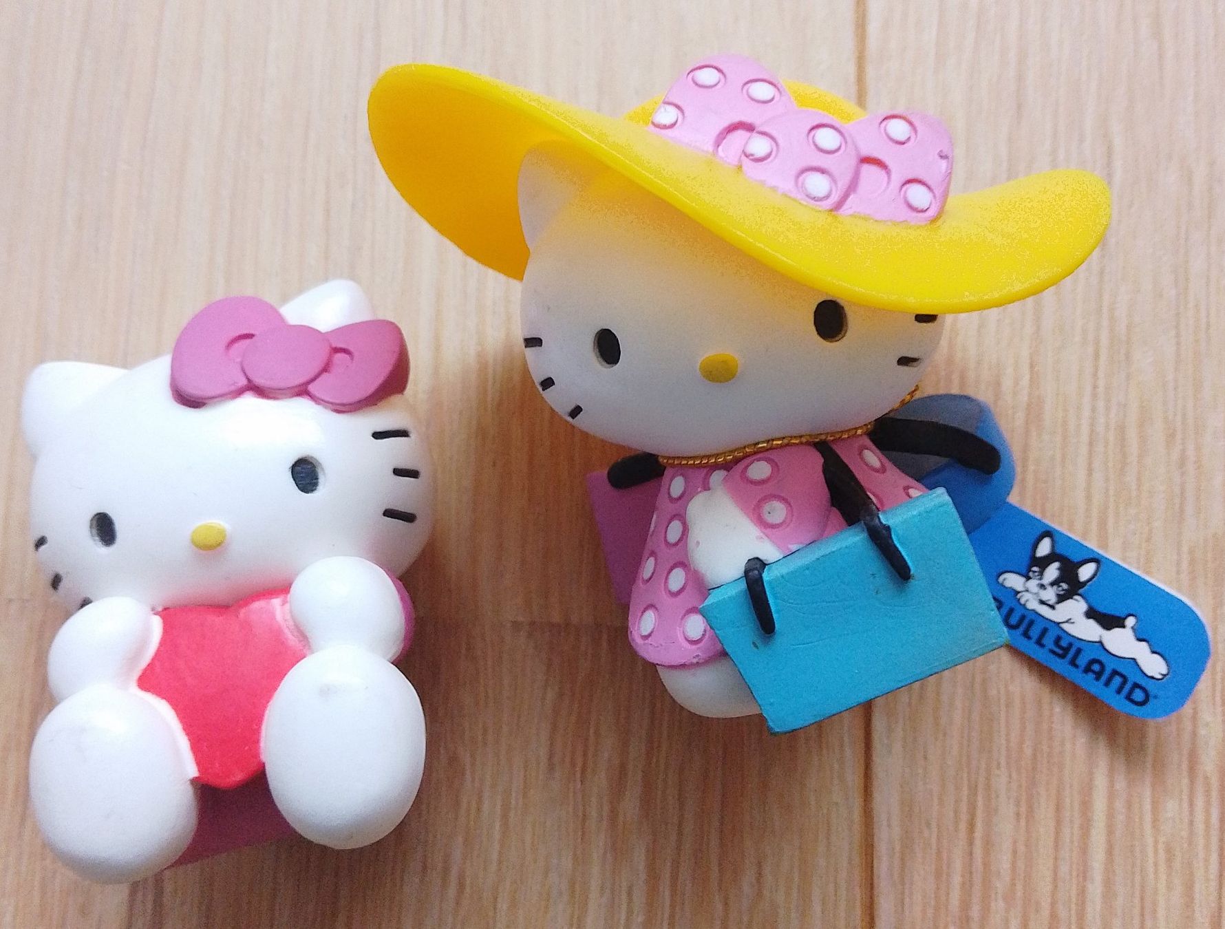 Hello Kitty Statuette: Hello Kitty Figuren 2 Stück ca. 6 cm – Nuovo (secondo la descrizione) da Wohlen AG venduto da salamanderspielwaren