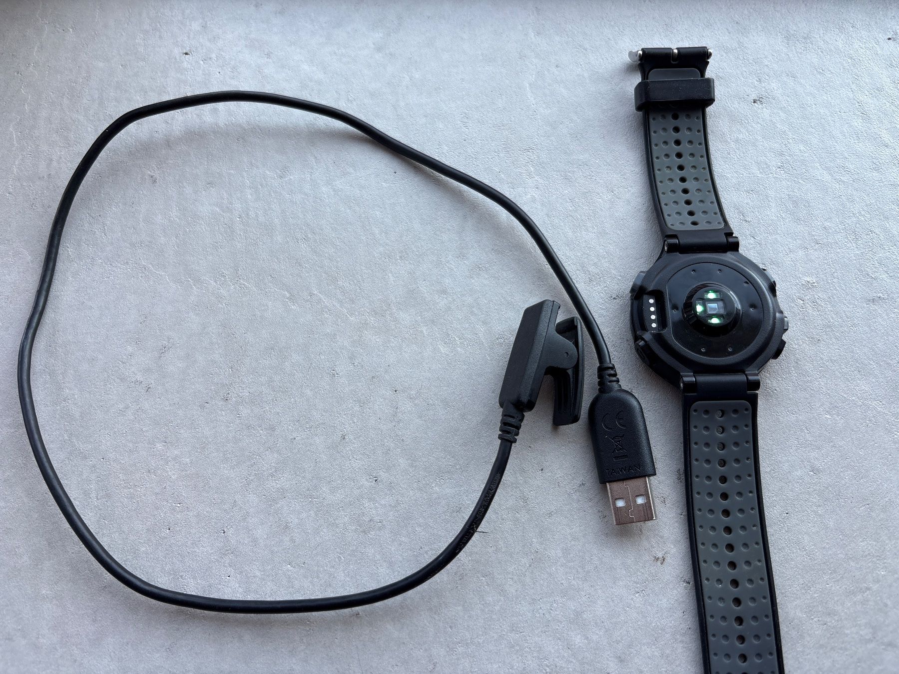 Garmin Smartwatch: GARMIN FORERUNNER 235 – Usato da Baden venduto da GALERIE43 3