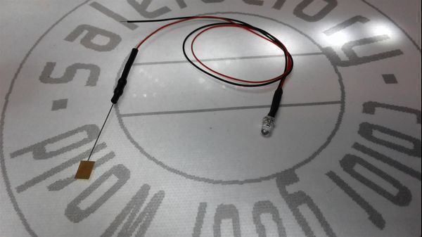 Componenti elettronici: Schweisslicht Flacker-LED blau verkabelt – Nuovo (secondo la descrizione) da Luzern venduto da Salefactory 1