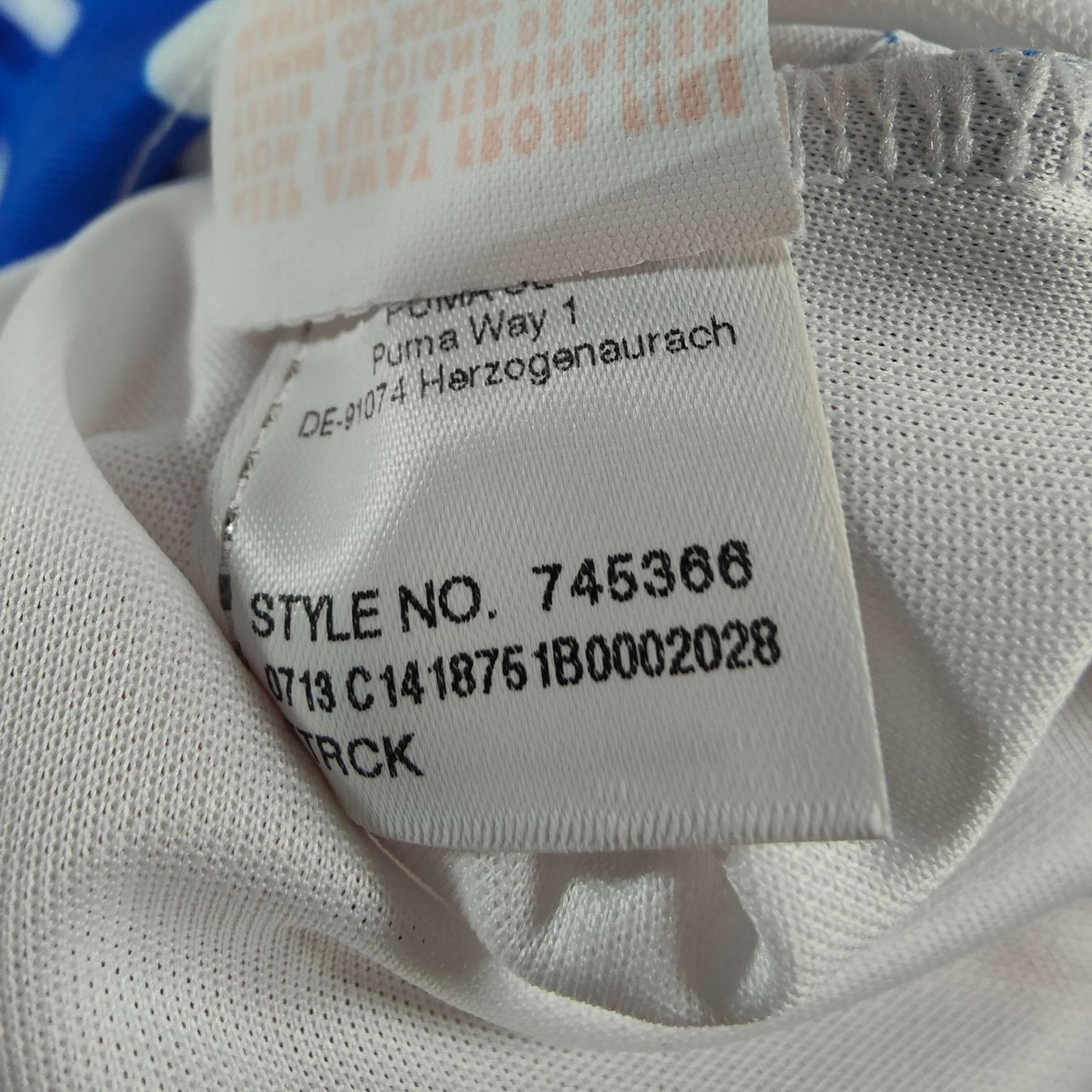 Puma Canottiere & Pantaloni: Original 2013-14 Grasshopper Home Trikot – Nuovo (secondo la descrizione) da Martigny venduto da eternalpitch 3