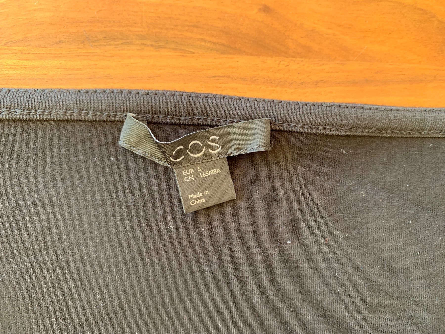Cos Maglioni & Felpe: COS schwarzer geniale Loose Fit Pullover Oversize Gr. S – Usato da Meiringen venduto da snahhanssnah 2