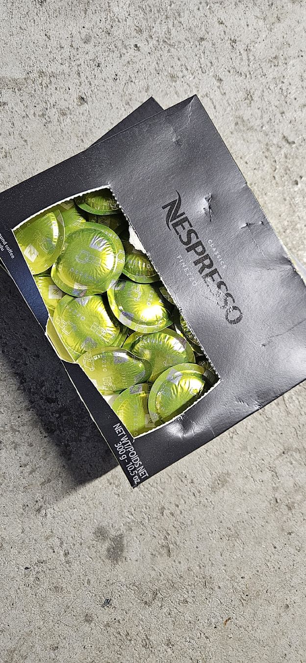 Nespresso Lebensmittel & Spezialitäten: Nespresso Finezzo  Classics,  – Neu (gemäss Beschreibung) aus Baar von Vel...Baar45