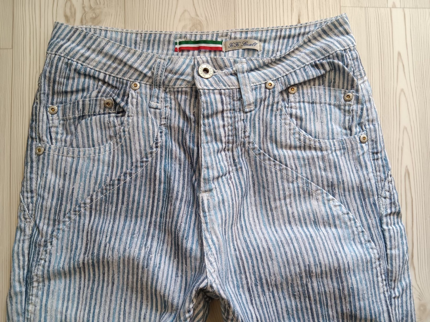 Please Jeans Jeans: PLEASE P20 Jeans taille / Grosse XXS – Usato da Cossonay-ville venduto da Super-Price-Quality 1