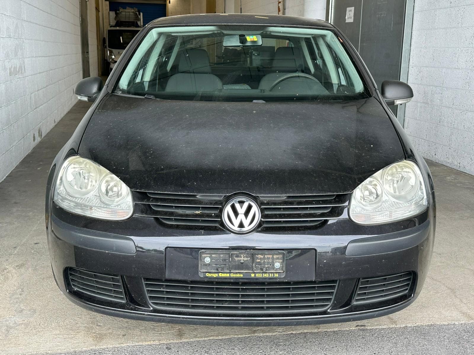 VW Automobili: VW Golf 1.6 FSI Sportline – Usato da Aclens venduto da sobacopeludo 1