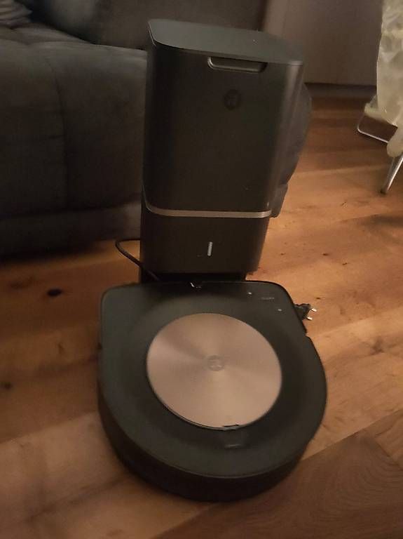 Irobot Staubsauger & Zubehör: Robot Roomba S9+ mit Absaugstation – Gebraucht aus Birrhard von hag_9j8y 4