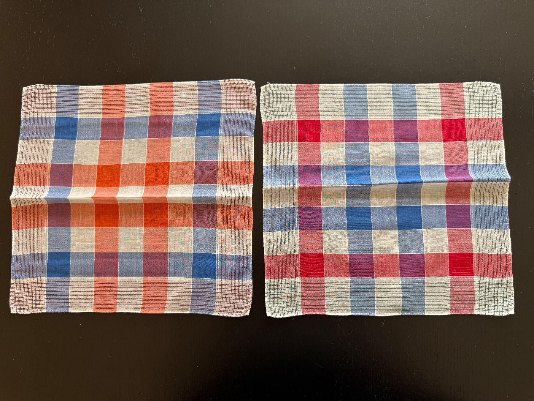Altro in  Abbigliamento & Accessori: 2x Taschentüechli kariert rot-blau gemustert Baumwolle – Usato da Erstfeld venduto da Uhu1980
