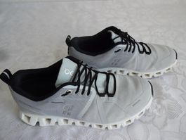 ** ON ** Schuhe Nr.40