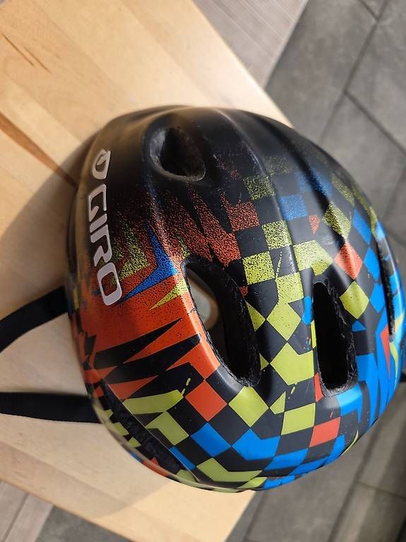 Caschi: Velo Helm Kinder Giro 49-53 cm – Usato da Rotkreuz venduto da MASI17